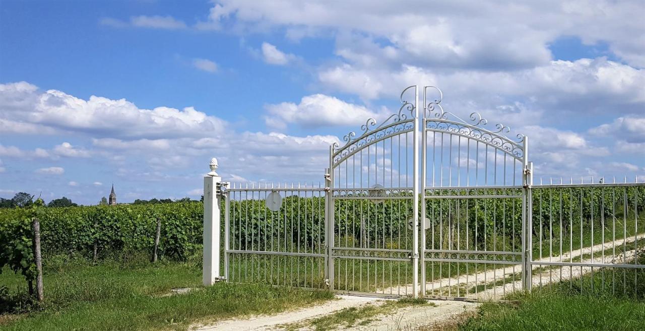 Chateau Le Truch Montussan Ngoại thất bức ảnh